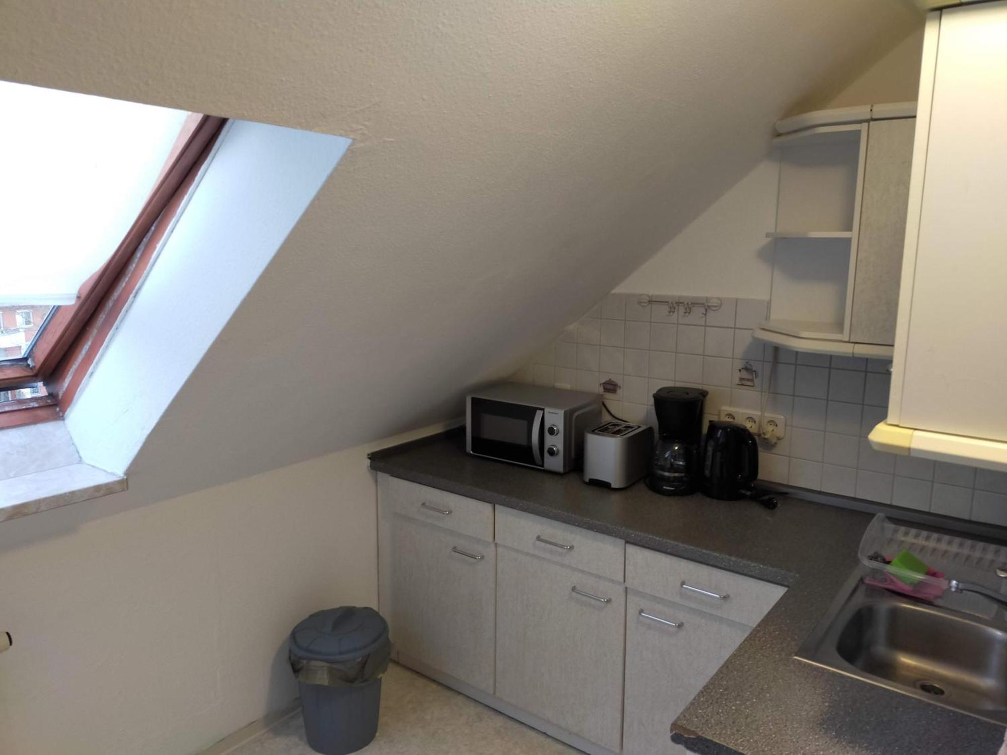 Flex Aparts - Grosse, Moeblierte Wohnung In Zwickau Mit 2 Zimmern Buitenkant foto